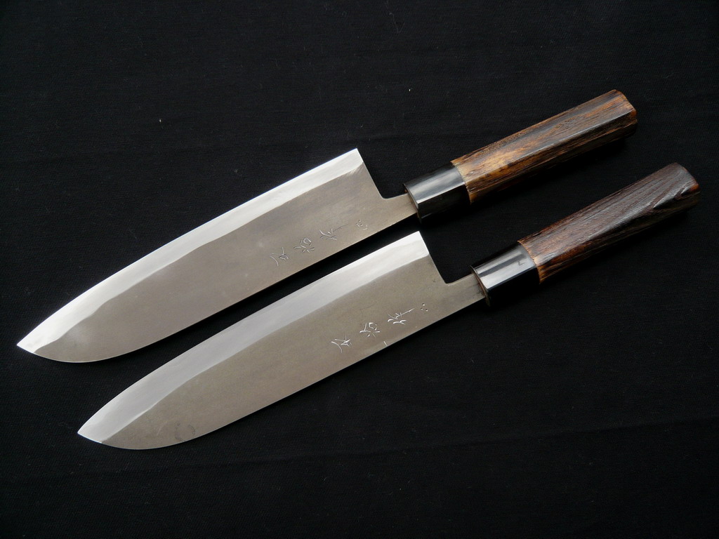 https://www.japan-tool.com/hamono/Heiji/Heiji_Chefs_Mokume_Knife/P1080900.JPG